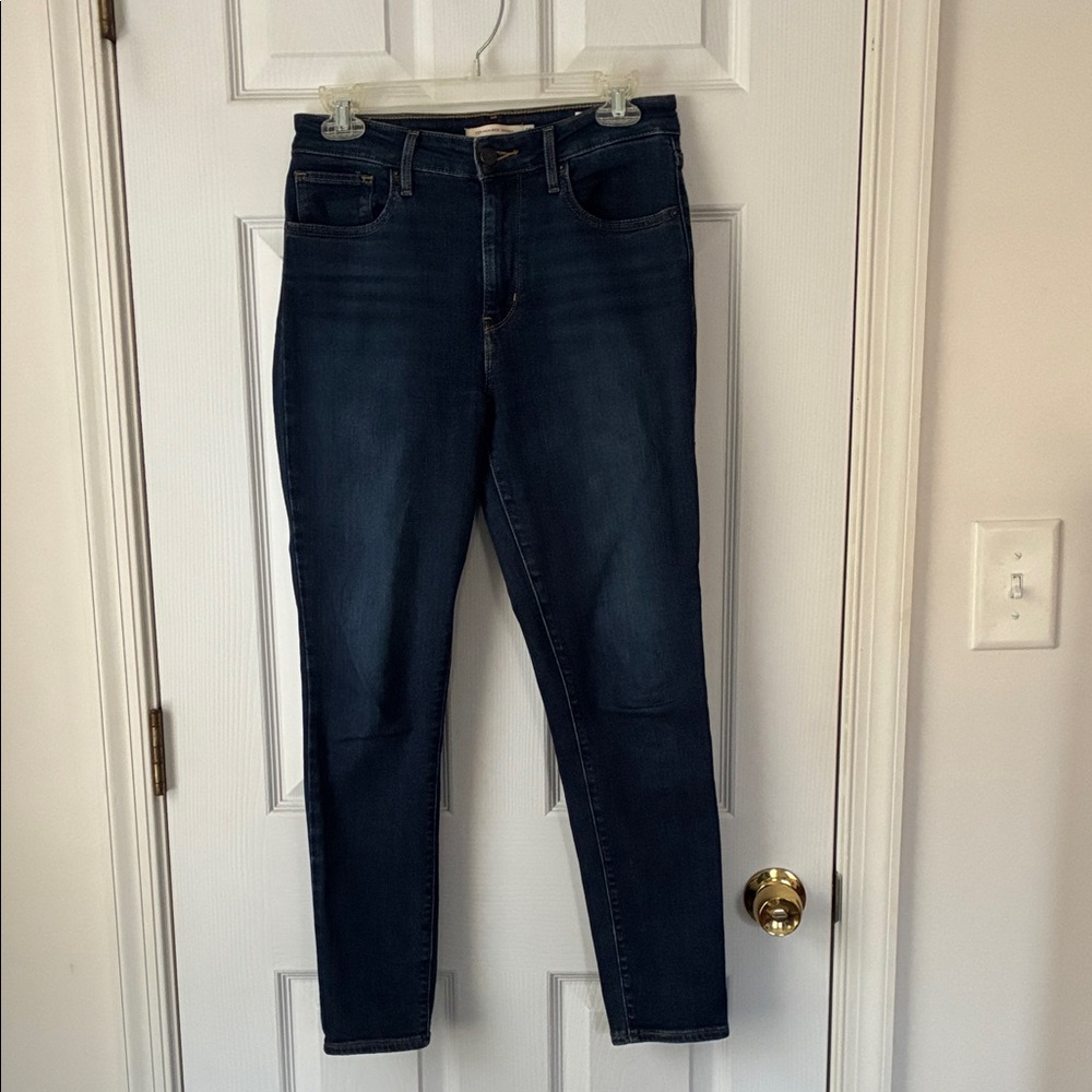 Women's Dark Blue Levi Jeans